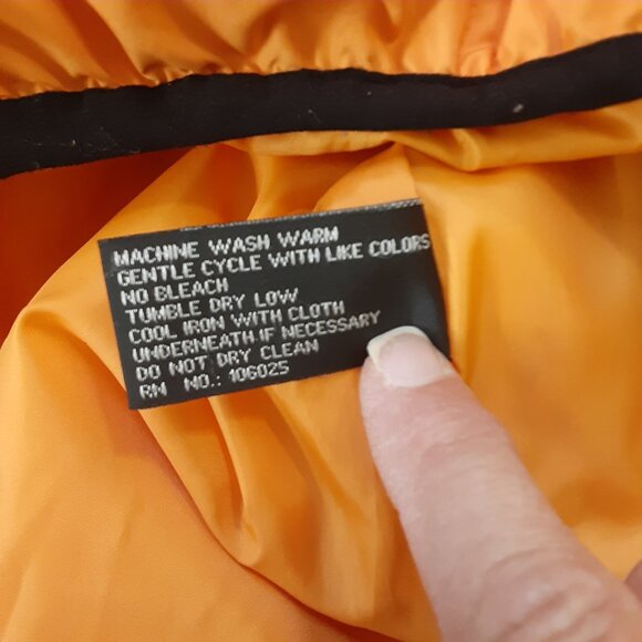 Denali Woman's Puffer Jacket Sz MED Full Zip Down Feathers Pockets Spot on front - Picture 4 of 9